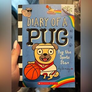 Scholastic Diary of a Pug: Pug the Sports Star - Blue and Red Cover